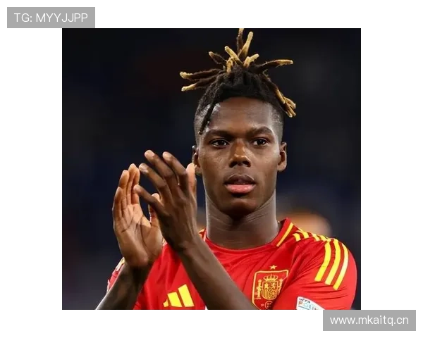 阿什拉夫：德甲时期进球助攻双线爆发的边路新星