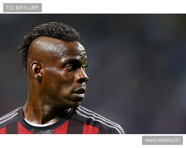 巴洛特利今天又穿那么贵，不知道鞋子能不能换个颜色，真想知道他衣柜长啥样！